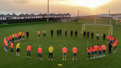 ФОТО. Шахтер почтил память погибших шахтёров на сборах в Турции