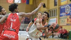 ФОТО. Названо символічну збірну та MVP 11-го туру Суперліги