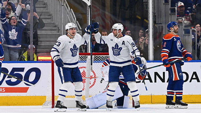 НХЛ. Битва за лидерство, овертаймы, победы Тампы и Торонто