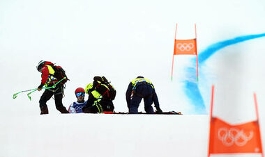 ВІДЕО. Гірськолижника евакуювали вертольотом після падіння на тренуванні ОІ