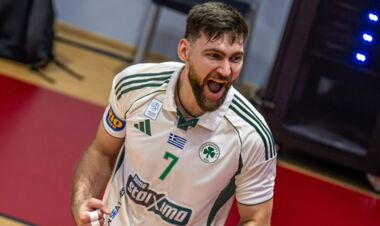 Панатінаїкос з Янчуком пройшли до чвертьфіналу Кубка Греції