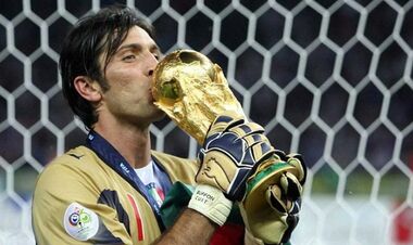 Джанлуиджи БУФФОН: «Стыдно выпускать их на футбольное поле»