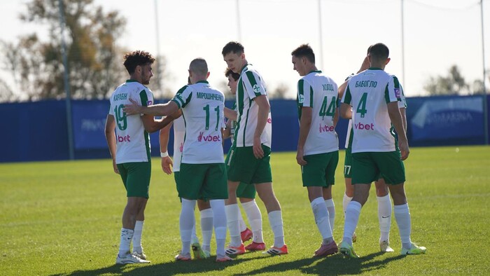 На радаре пятеро. Рух может усилиться игроками Карпат