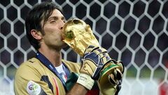 Джанлуиджи БУФФОН: «Стыдно выпускать их на футбольное поле»