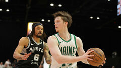 Шульга дебютував в НБА та допоміг Бостону розгромити Хʼюстон