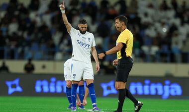 З хет-триком Бензема. Аль-Хіляль розгромив у виїзному матчі Аль-Ахдуд