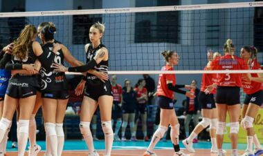 Команда украинок проиграла на тай-брейке и вылетела в 1/4 финала еврокубка