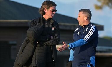 ФОТО. Сергей Ребров посетил тренировочный лагерь Шахтера