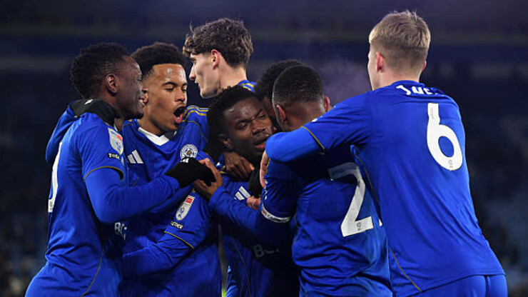 ОФІЦІЙНО. З відомого англійського клубу зняли шість очок у чемпіонаті