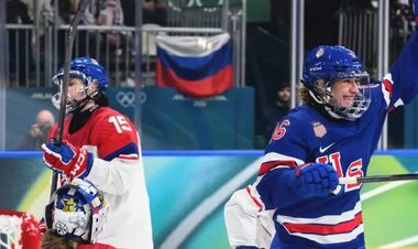 На матче Олимпиады вывесили флаг россии. На трибунах были Венс и Рубио