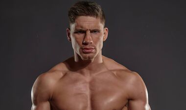 Соперником Усика станет легендарный чемпион, который удерживал титул 12 лет