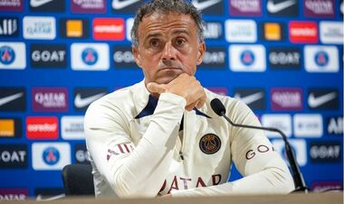 Луїс Енріке готовий очолити Барселону, якщо звідти виженуть двох гравців