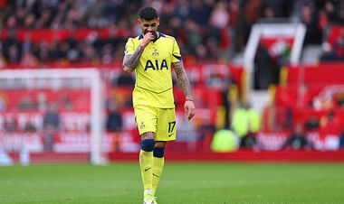 Игрок Тоттенхэма первым в сезоне АПЛ получил две красные карточки