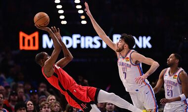 НБА: Трипл-даблы Касла, Йокича и Шенгюна, победа Хьюстона в Оклахоме