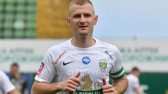 Карпати жорстко покарали футболіста через те, що він заговорив російською