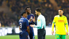 Червона для Ендріка. Ліон без Яремчука втримав перемогу в Лізі 1