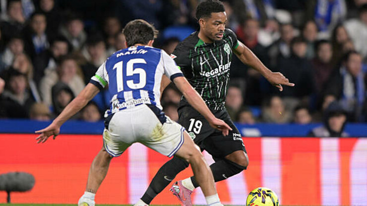 Реал Сосьедад в непростом поединке победил Эльче