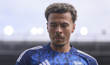 ФОТО. Зірка футболу програв майже £150 000 на нічних покерних сесіях