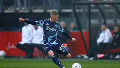 ФОТО. Как Зинченко дебютировал за Аякс в матче чемпионата Нидерландов