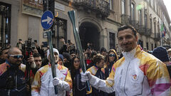 ВИДЕО. Бог Манчестера с олимпийским факелом: новый выход Златана