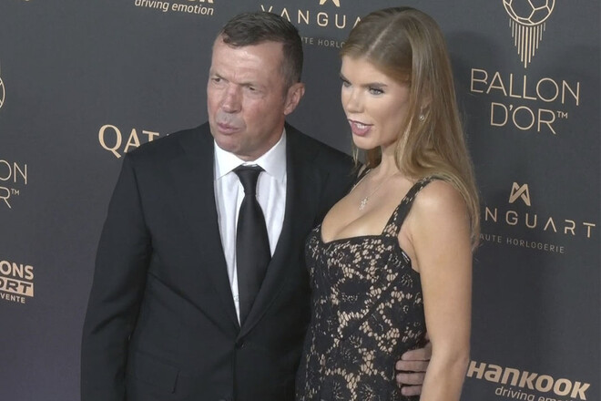 ФОТО. У легенды футбола новая девушка. Она младше его на 38 лет