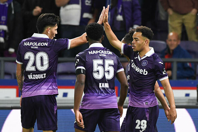 Андерлехт минимально переиграл Генк в перенесенном матче в Бельгии