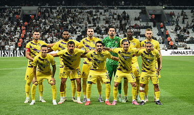 Клуб з українцем отримав заборону на трансфери. Відома причина