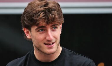 Пілот Ф1, якого вигнали, може перейти до конкурентів. Відбулись переговори