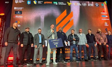 The Ukrainian boxer received an expensive car as a gift for high achievement