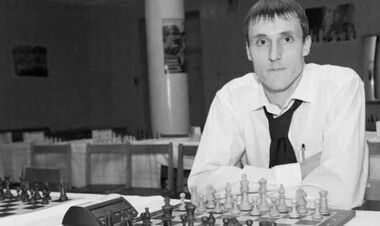 Склоним головы. Родился в Казахстане, в Украине стал шахматистом и воином