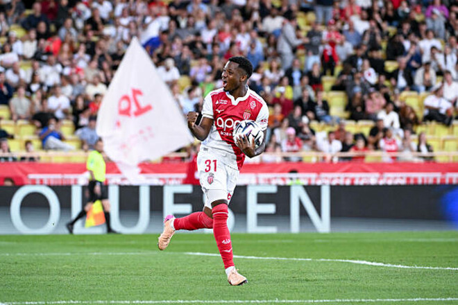 5 голів від Страсбурга Соболя, дубль Фаті, втрата очок від Ліона