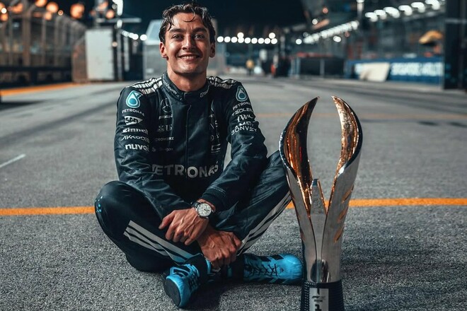 Победитель Гран-при Сингапура повторил легендарное фото Хэмилтона