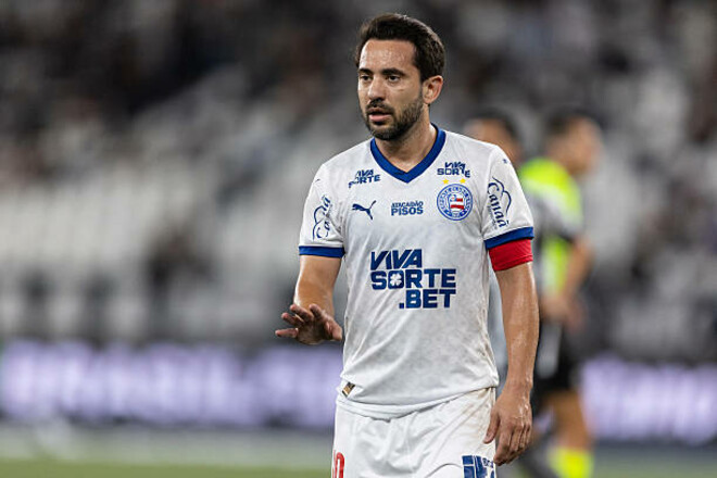 Экс-вингеру сборной Бразилии диагностировали рак. Он еще играет в футбол