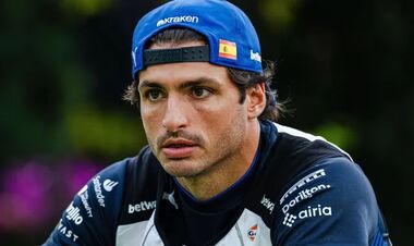 Пілот Ф1: «Вони показують наших дівчат і їхні реакції, а не гонки»