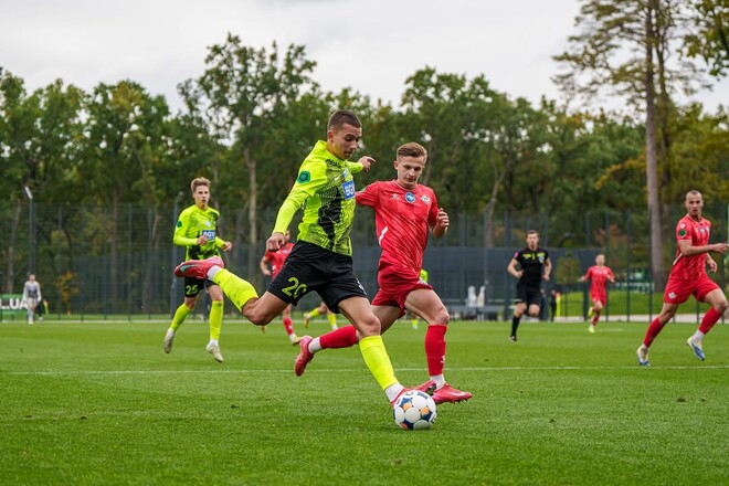 ВИДЕО. Выбил в своего вратаря. Невероятный автогол в чемпионате Украины