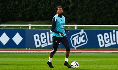 Агент одного из лучших вингеров мира встретился с представителями Ливерпуля