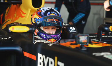 Двукратный чемпион мира нацелился на Ф1. Кто он и какие перспективы?