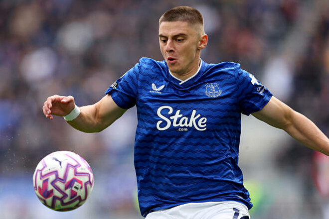 Евертон ухвалив рішення щодо майбутнього Миколенка у клубі