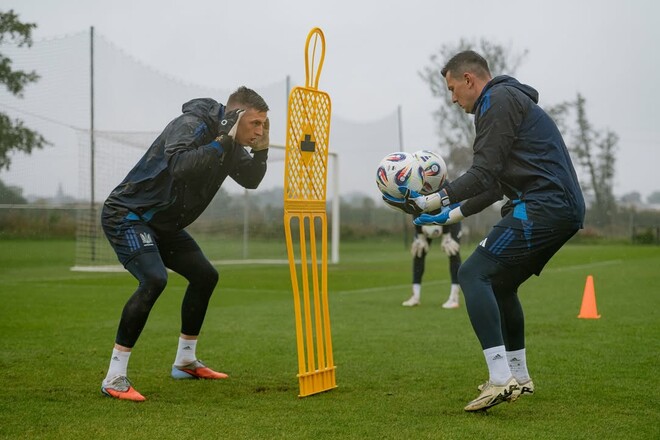 Збірна полетіла до Ісландії, овертайми на ЧС U-20, успіх Салаха з Єгиптом