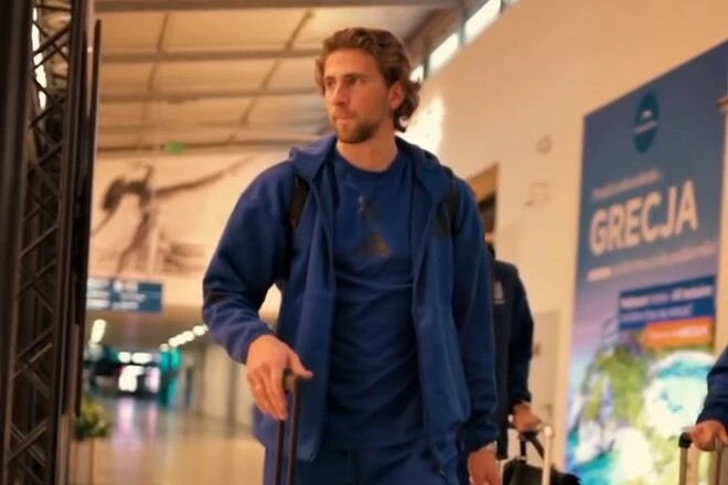 ВИДЕО. Сборная Украины совершила перелет в Рейкьявик на игру с Исландией