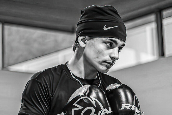 The 17-year-old son of the World Exchmpion died. He also engaged in boxing