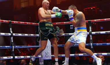 Чекаємо на трилогію. У Ф'юрі висловилися з приводу бою з Усиком