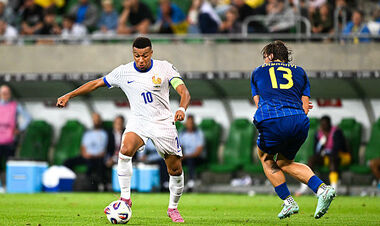 ВИДЕО. Его не остановить. УЕФА смакует, как Мбаппе раскрутил Забарного