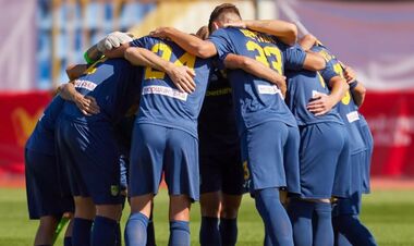 Відомий клуб із України отримав трансферний бан від ФІФА через борги