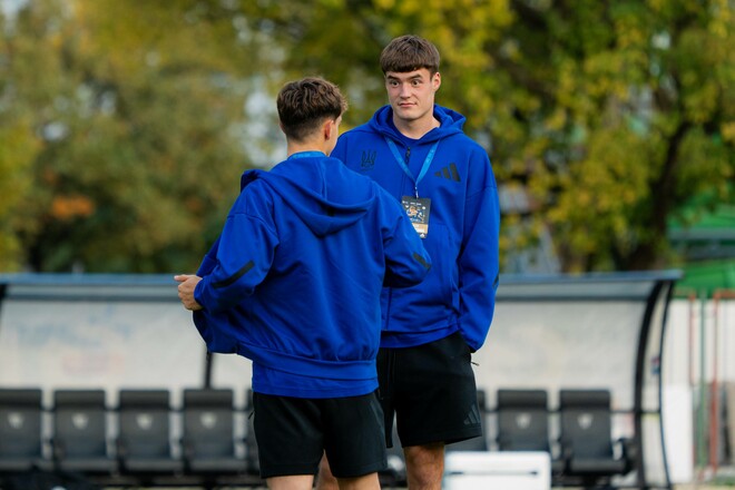 ФОТО. Збірна України U-21 прибула на стадіон та провела розминку