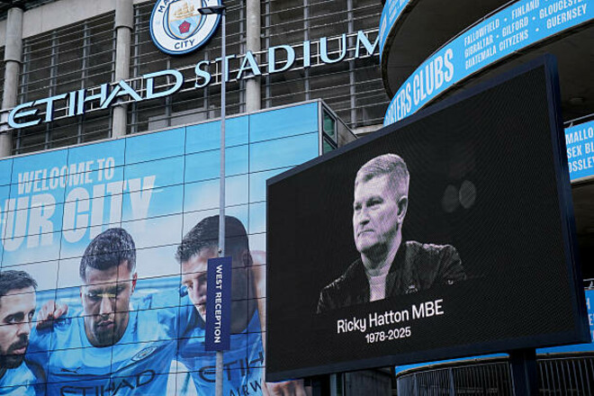 ФОТО. Ф'юрі, Беллью, Руні та інші. Відбувся похорон Ріккі Хаттона