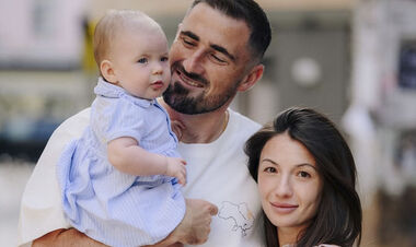 ФОТО. Реакция жены Калюжного на гол мужа в ворота Исландии