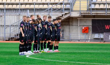 Аутсайдер Першої ліги розпрощався із захисником