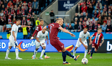 ВИДЕО. Холанд не реализовал два пенальти подряд в матче квалификации ЧМ