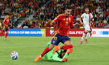 ВІДЕО. Іспанія виграла 1-й тайм у Грузії. Гравець Барси не забив пенальті